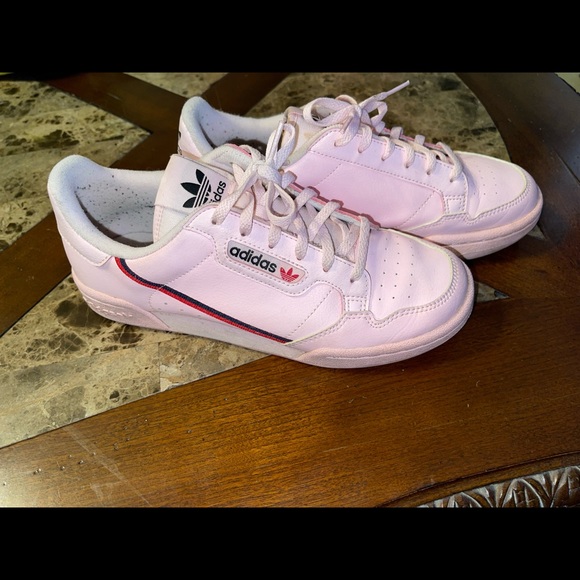 Adidas Classics - Picture 2 of 5